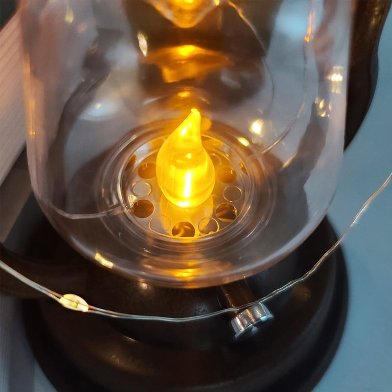 Lampião flamejante de energia solar
